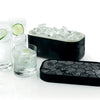 Eiswürfelbox mit Eiswürfelform im Deckel
