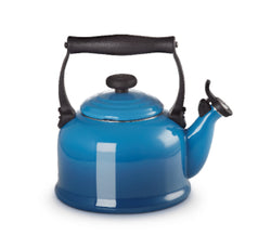 Le Creuset 1.5 liter kettle Zen, various colours